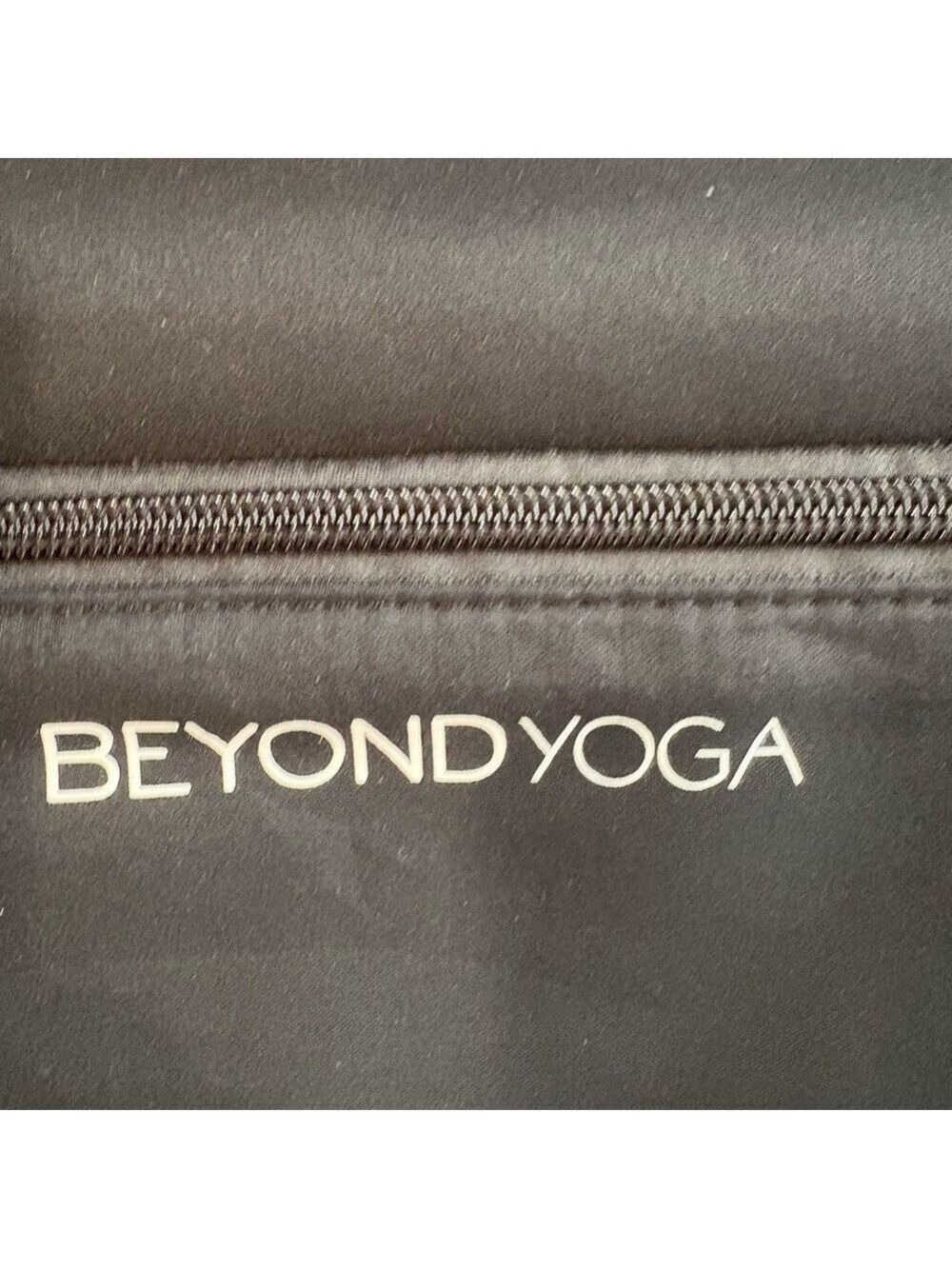 Beyond Yoga black backpack. NWT gym yoga exercise carryall - Picture 5 of 10